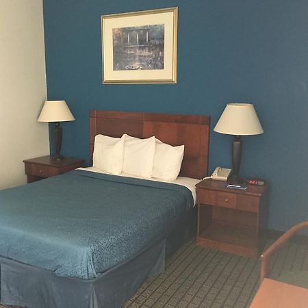 Rodeway Inn Greenfield Esterno foto