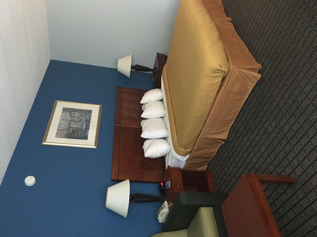 Rodeway Inn Greenfield Esterno foto