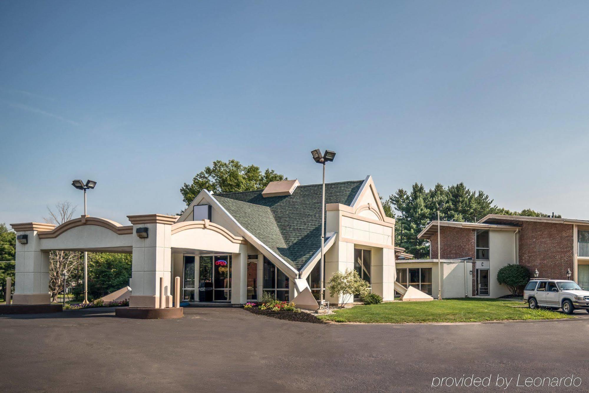 Rodeway Inn Greenfield Esterno foto