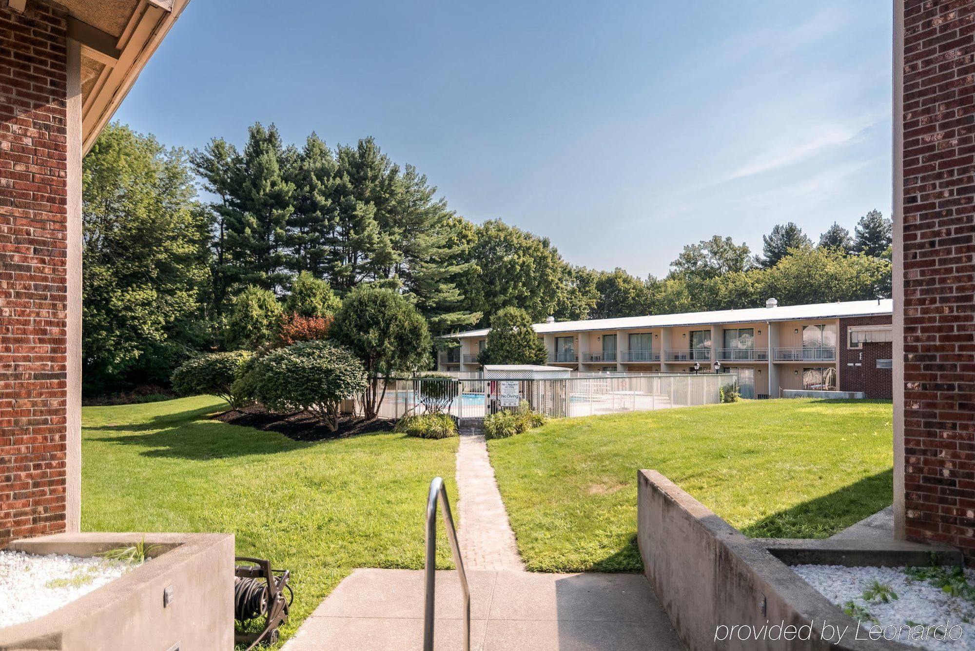 Rodeway Inn Greenfield Esterno foto