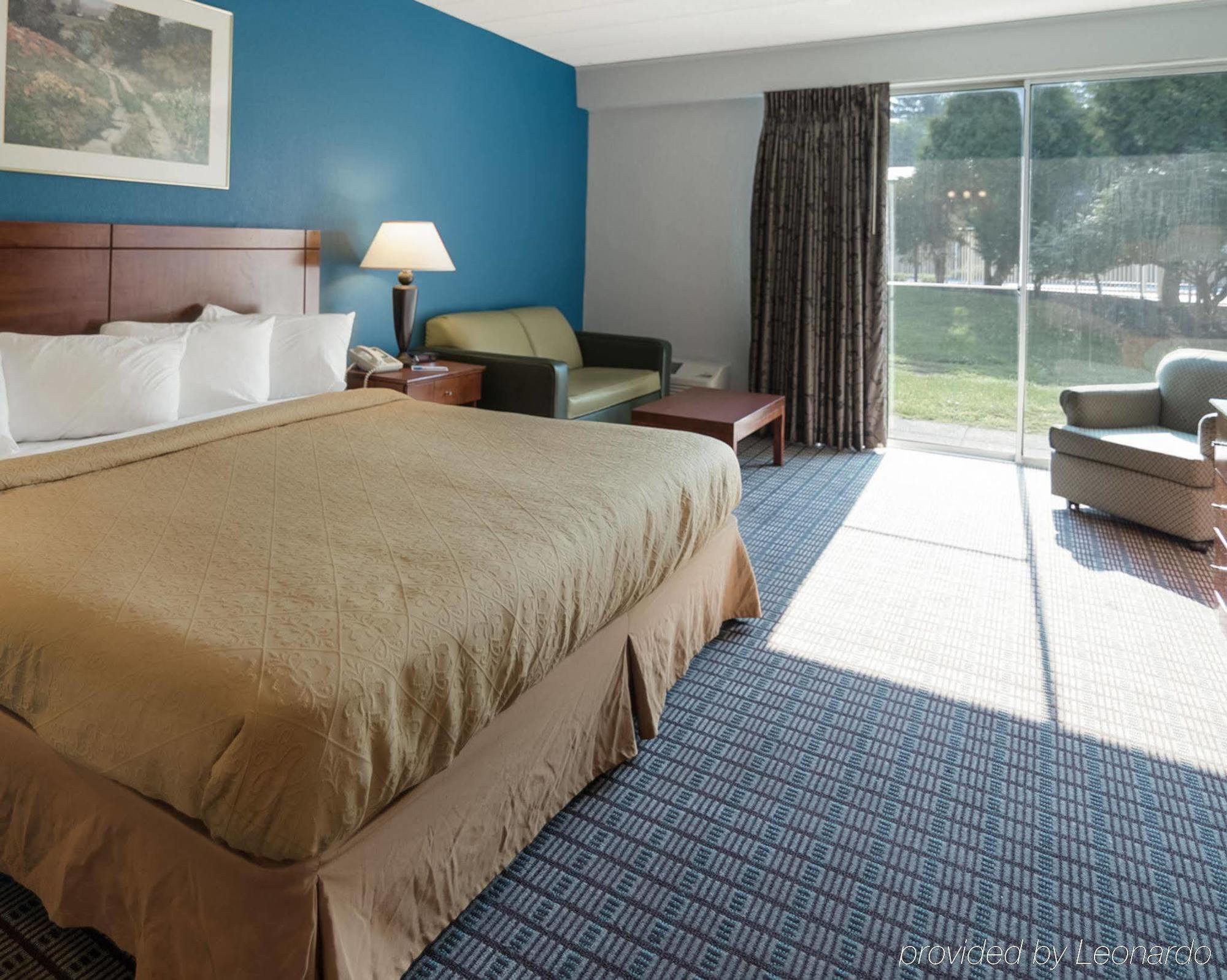Rodeway Inn Greenfield Esterno foto