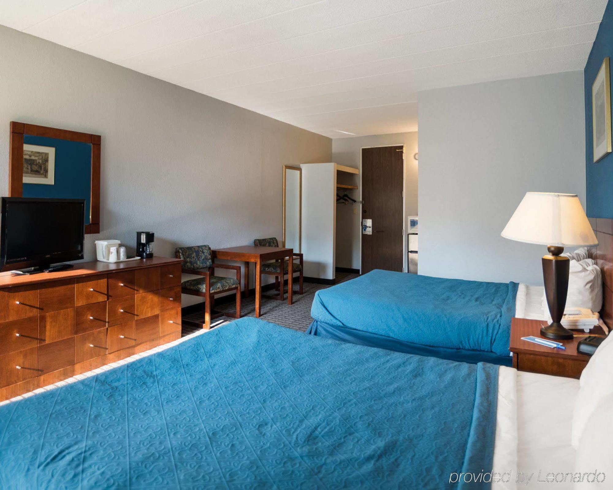 Rodeway Inn Greenfield Esterno foto