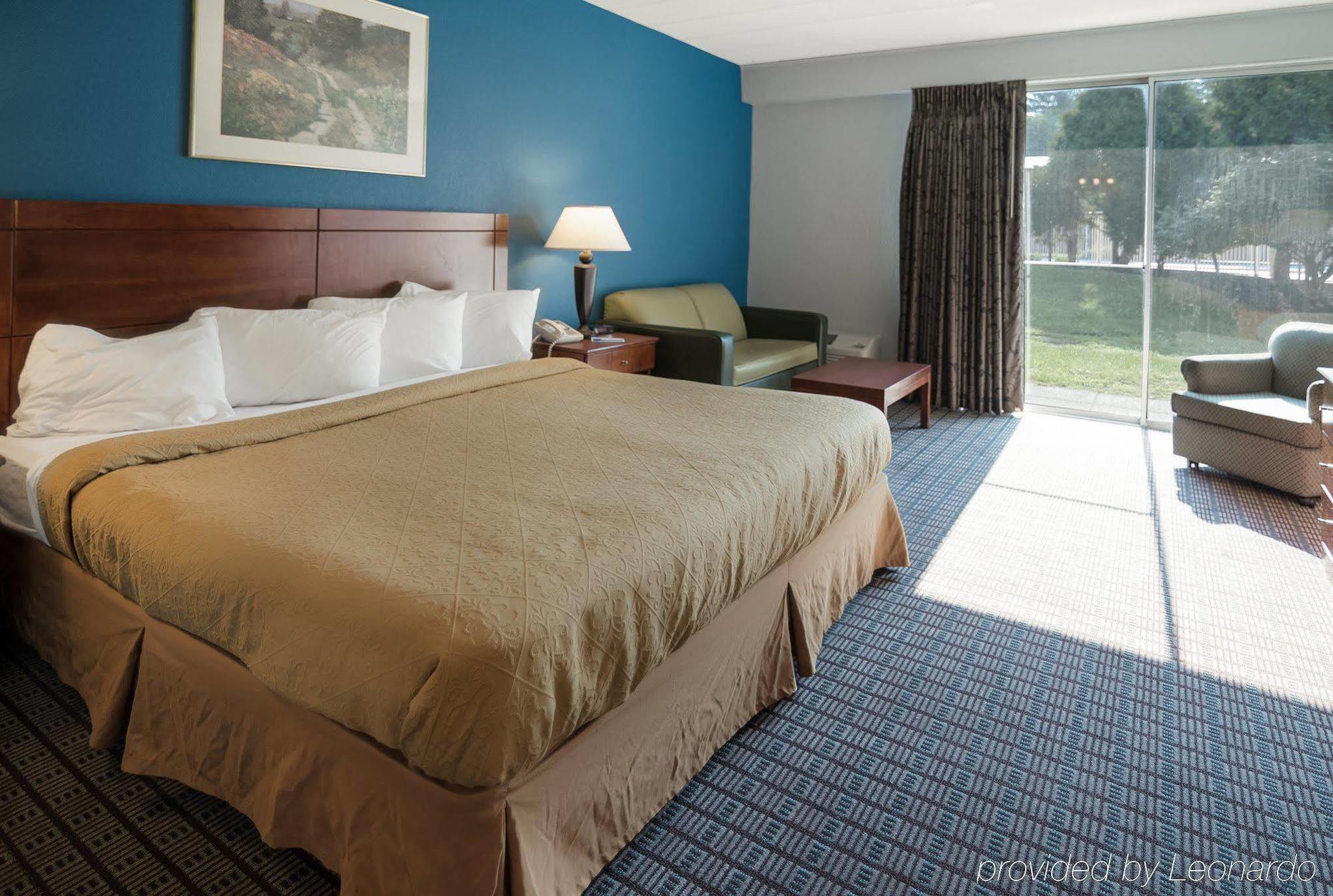 Rodeway Inn Greenfield Esterno foto