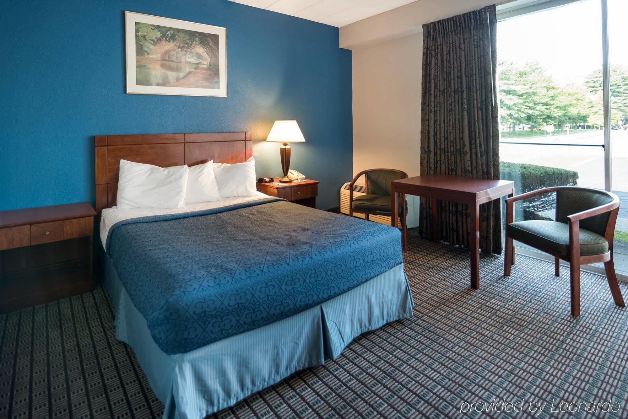 Rodeway Inn Greenfield Esterno foto