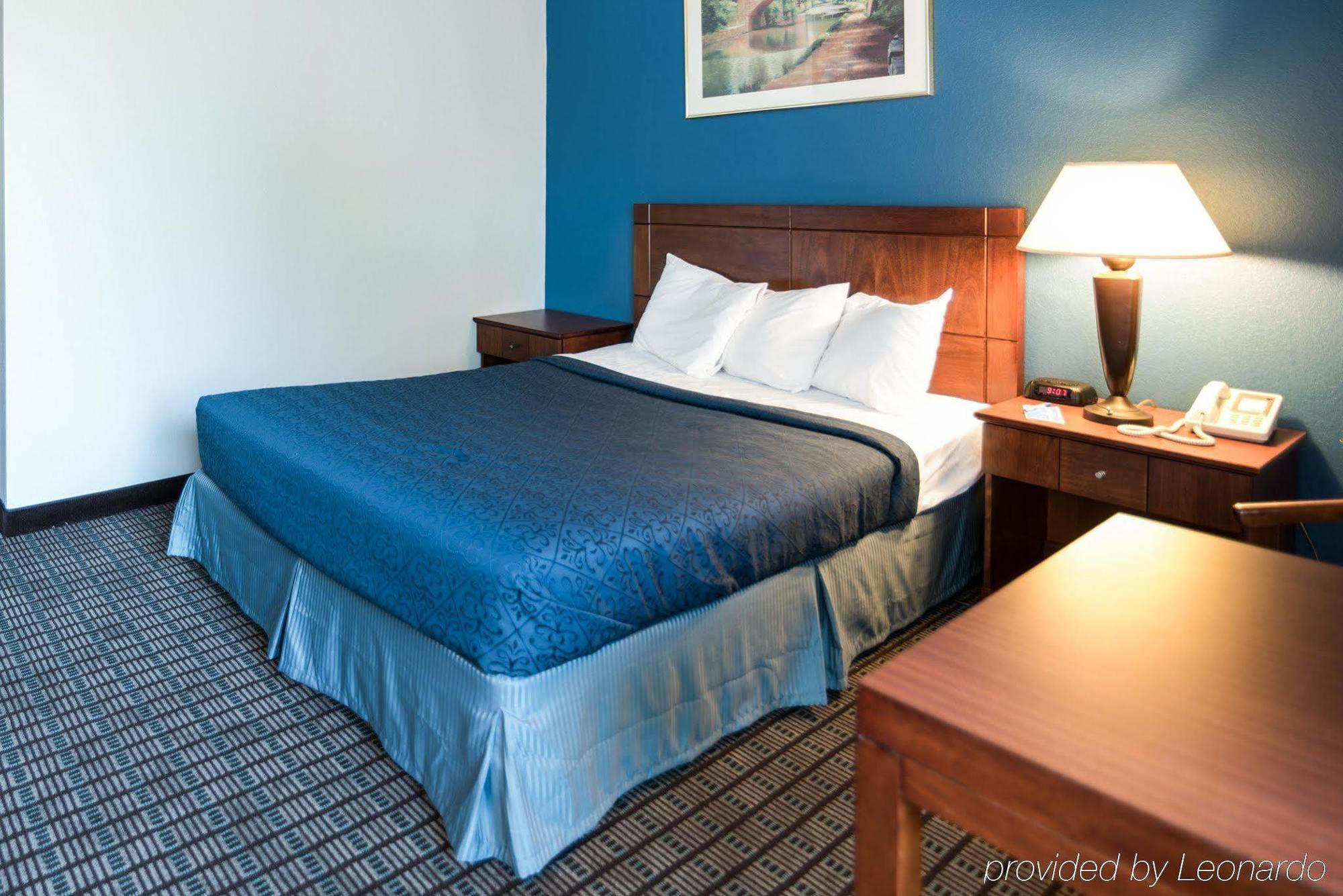 Rodeway Inn Greenfield Esterno foto
