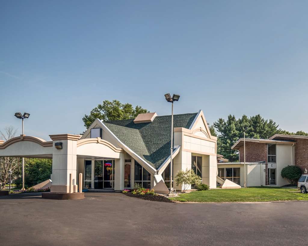 Rodeway Inn Greenfield Esterno foto